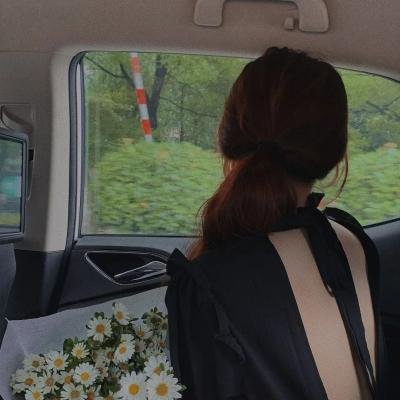 直播间实拍：超模之女恋爱脑怒怼网友，被批炫富